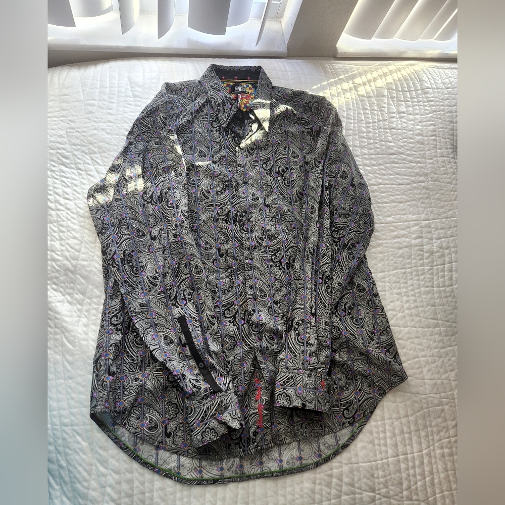 Robert Graham Black and Gray Paisley Shirt